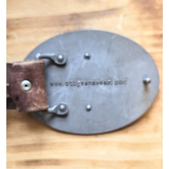 Novelty Belt Buckle On Leather 38" Belt Bottom's Up Open Here Quench Your Thirst - Picture 4 of 8